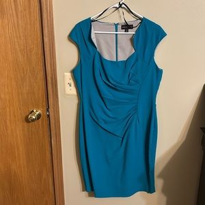 Dana Buchman size 14 body con dress.
